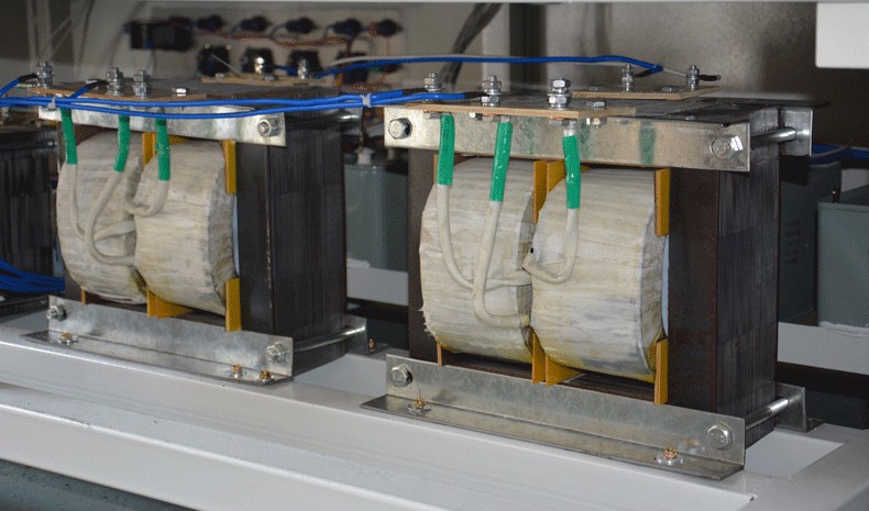 塑膠地磚UV固化機.jpg 塑膠地磚UV固化機.jpg