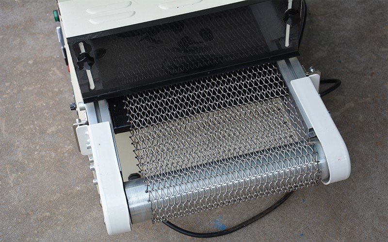 桌面式1KW2組燈 無(wú)腳輪固化機(jī).jpg 桌面式1KW2組燈 無(wú)腳輪固化機(jī).jpg